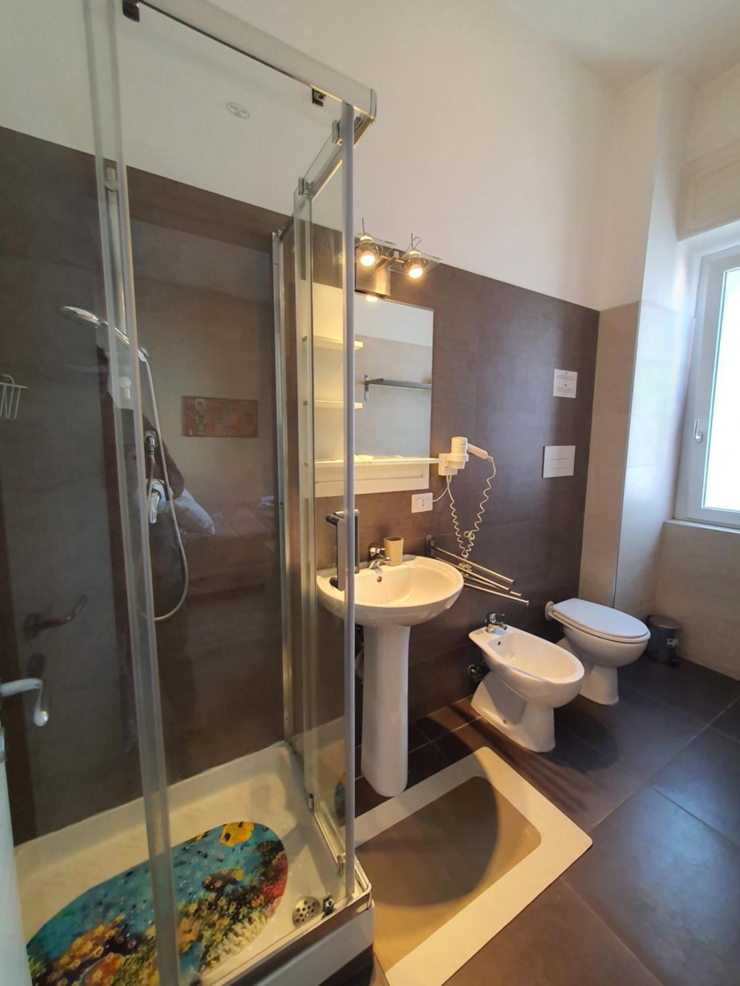4Rooms Guest House Free Wi-Fi Salerno Exteriér fotografie
