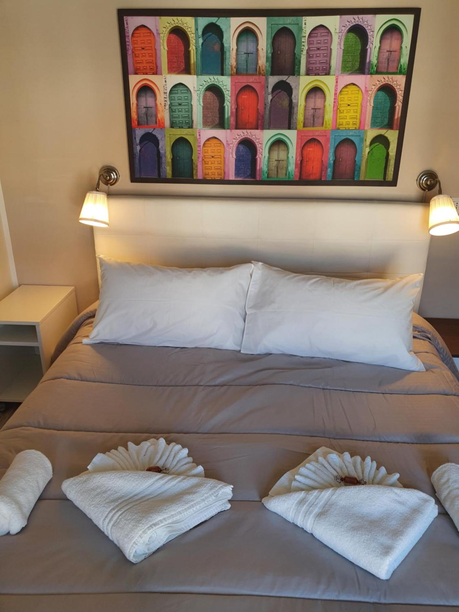 4Rooms Guest House Free Wi-Fi Salerno Exteriér fotografie