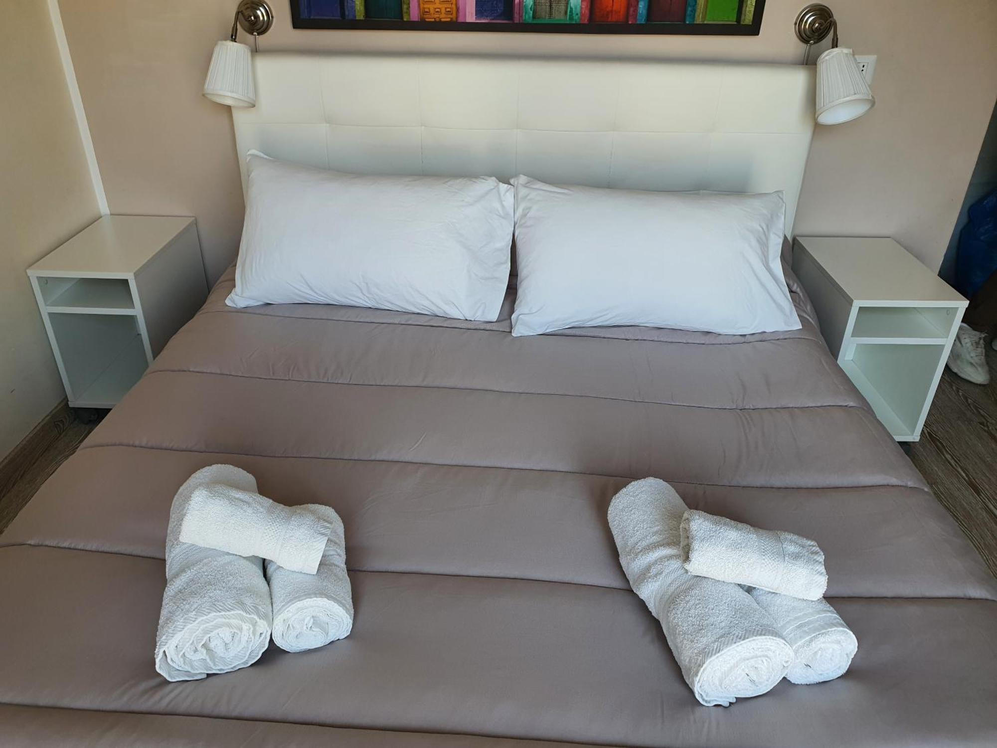 4Rooms Guest House Free Wi-Fi Salerno Exteriér fotografie