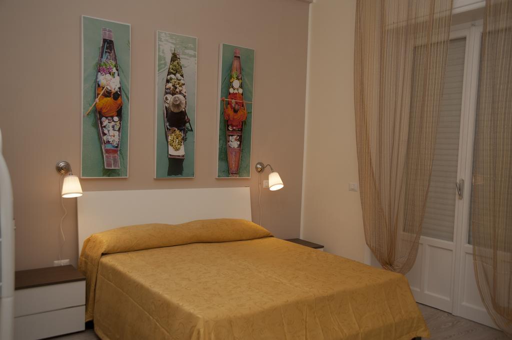 4Rooms Guest House Free Wi-Fi Salerno Pokoj fotografie
