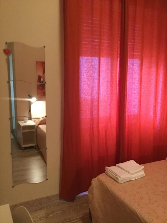 4Rooms Guest House Free Wi-Fi Salerno Exteriér fotografie